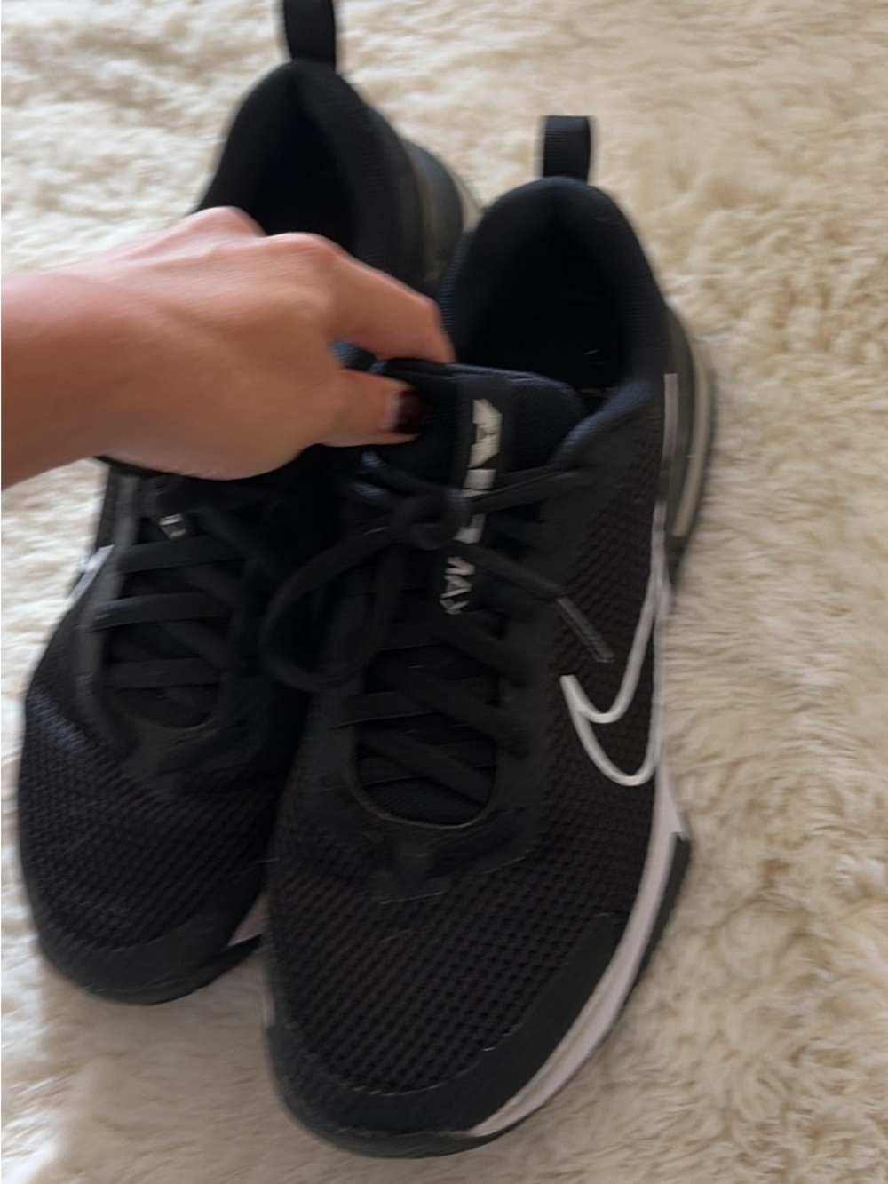 Nike Men’s Black Sneakers air max